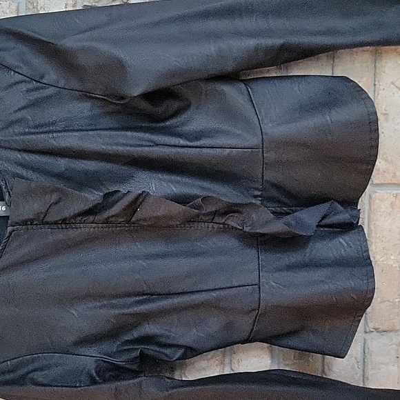Venti6 Faux Leather Peplum Jacket Size Small - Picture 3 of 6